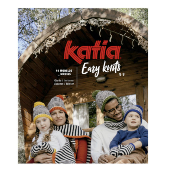 Revista Eas Knits para aprender ganchillo con patrones fácils y juveniles, de KATIA